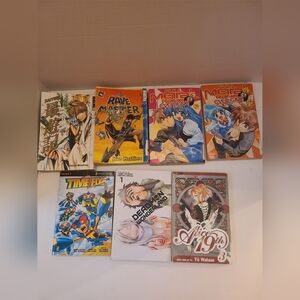 Anime Book Lot, Pre-owned. Various wear on the books.